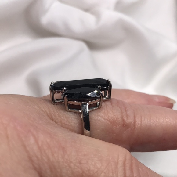 Black Spinel Elongated Cushion Cut Trilogy Ring - Picture 8 of 9